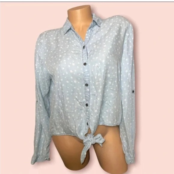 beachlunchlounge Tops - Beachlunchlounge Sky Blue Blouse with White Hearts